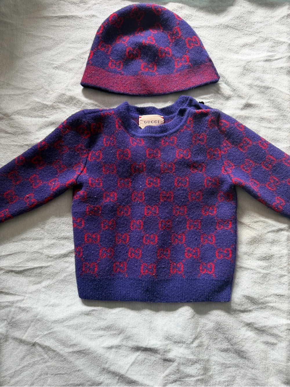 Gucci Purple and Red GG Logo Crewneck Sweater with Matching Beanie